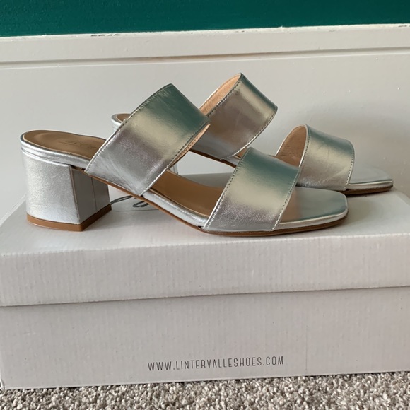 L'INTERVALLE Shoes - NIB L’intervalle Aurora Silver Sandals, 36